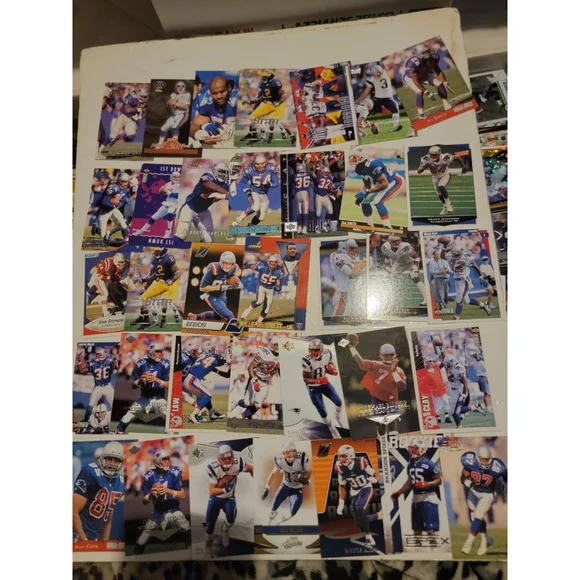 365+ Large Lot NFL Trading Cards Vintage Modern Inserts Rcs New England Patriots